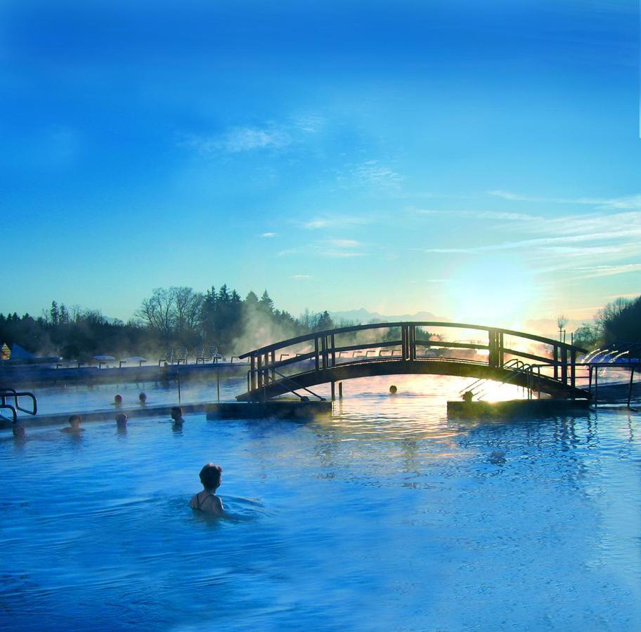 Stroebinger Hof - Therme Wellness Resort Bad Endorf Bagian luar foto