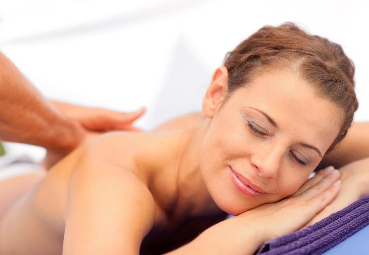 Stroebinger Hof - Therme Wellness Resort Bad Endorf Bagian luar foto