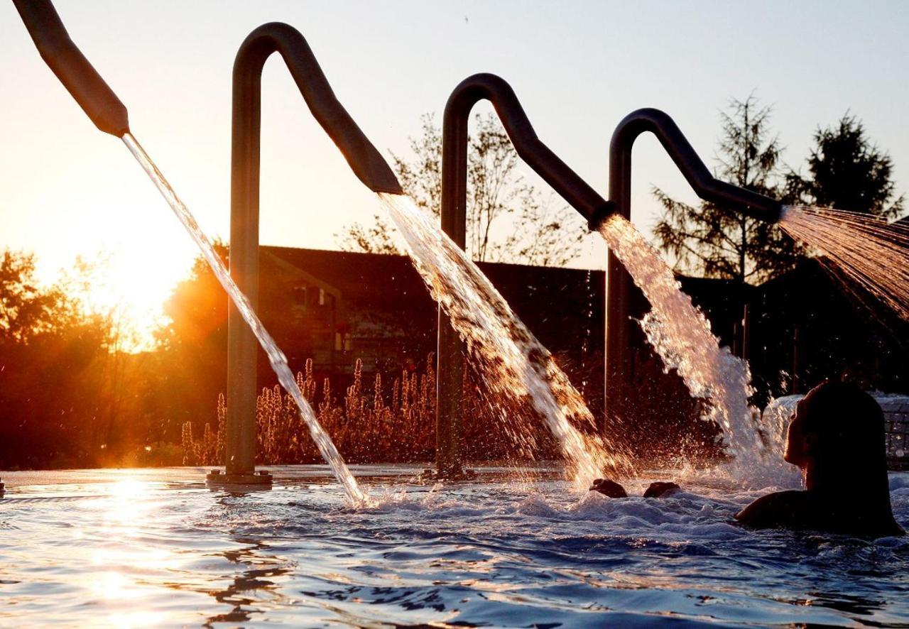 Stroebinger Hof - Therme Wellness Resort Bad Endorf Bagian luar foto