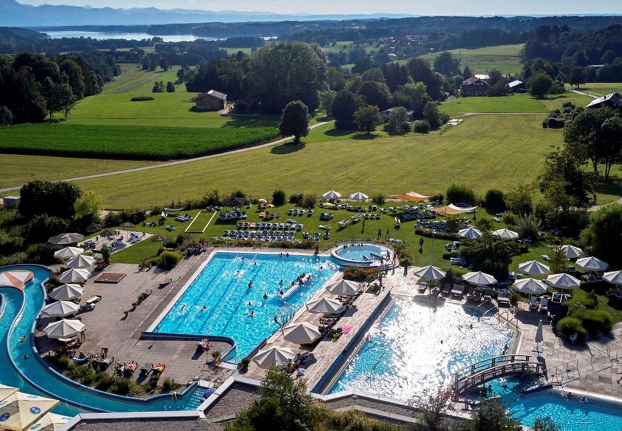 Stroebinger Hof - Therme Wellness Resort Bad Endorf Bagian luar foto