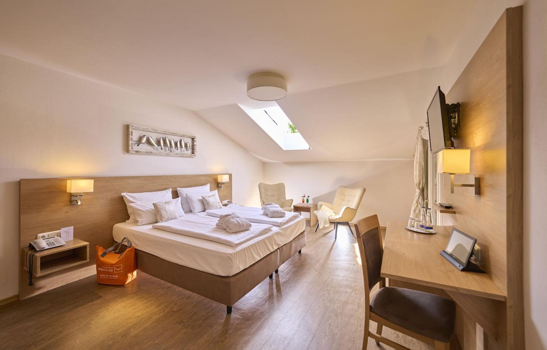 Stroebinger Hof - Therme Wellness Resort Bad Endorf Bagian luar foto