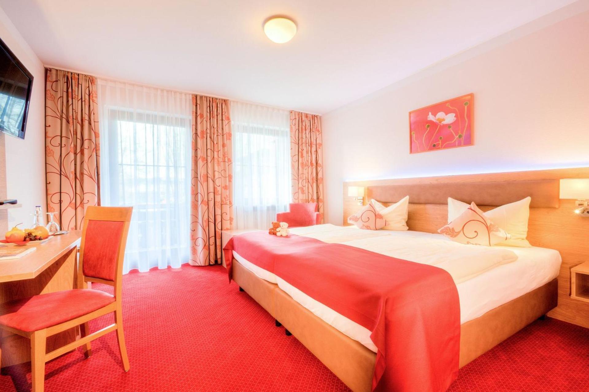 Stroebinger Hof - Therme Wellness Resort Bad Endorf Bagian luar foto