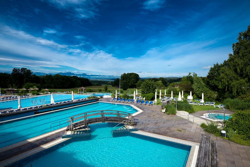 Stroebinger Hof - Therme Wellness Resort Bad Endorf Bagian luar foto